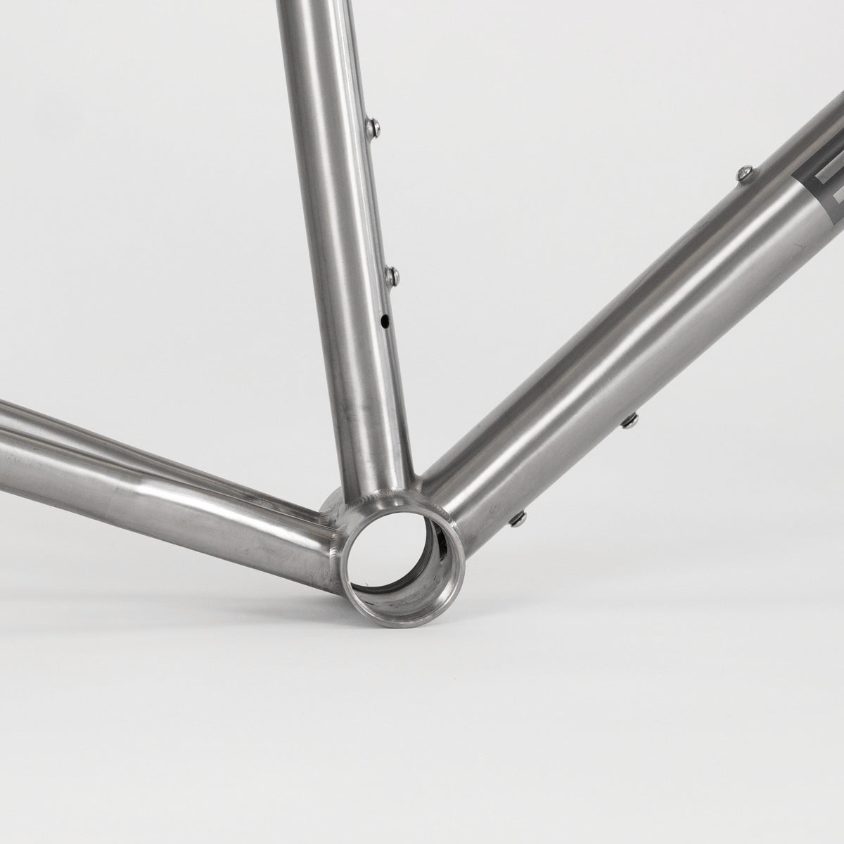 Grit - Titanium Gravel Frameset