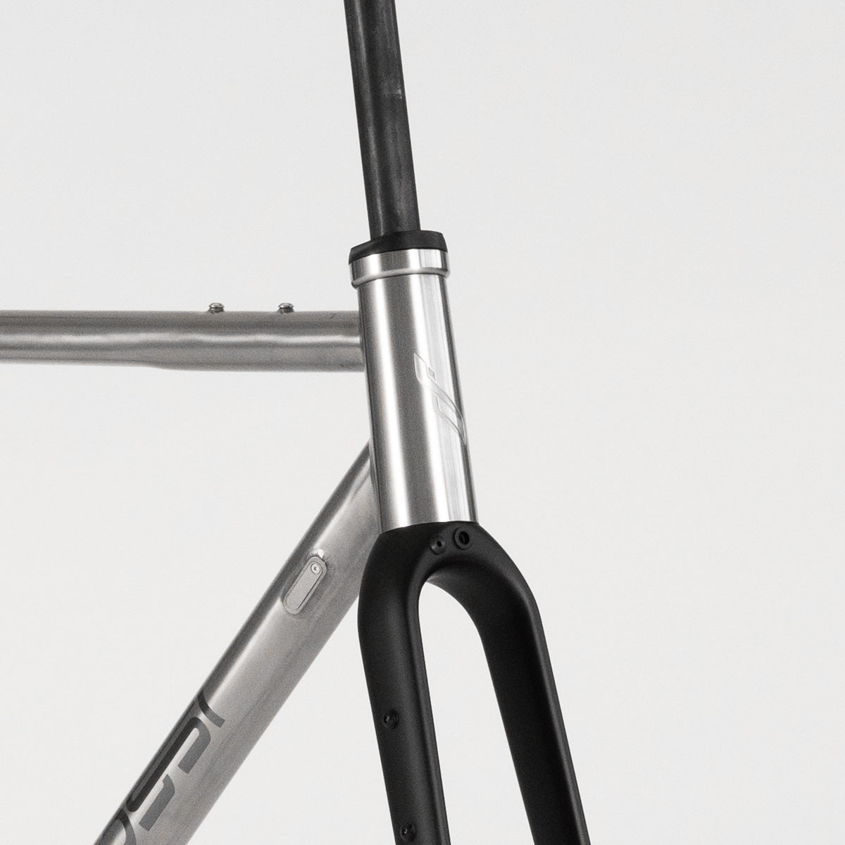 Grit - Titanium Gravel Frameset