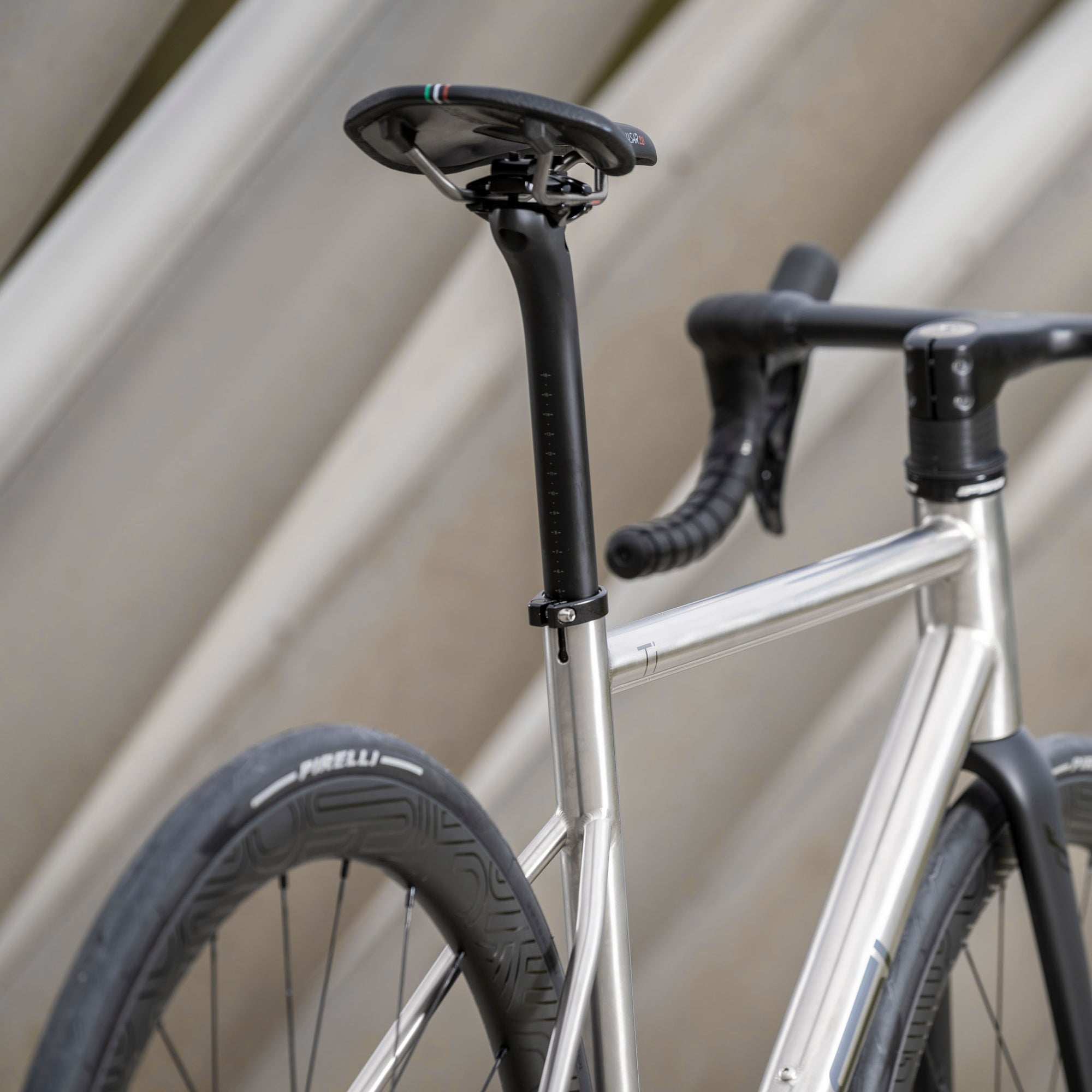 Strada - Titanium Road Bike