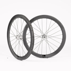 Carbon bicycle wheels